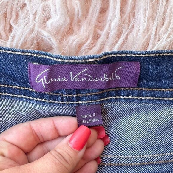 Women’s Size 10 Skinny Jeans - Picture 3 of 5